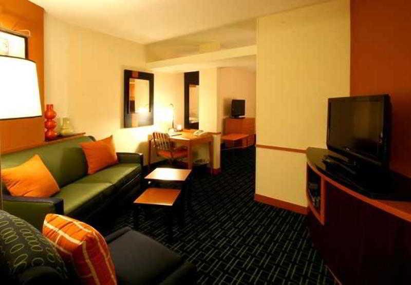 Fairfield Inn & Suites אורנג' ביץ' מראה חיצוני תמונה
