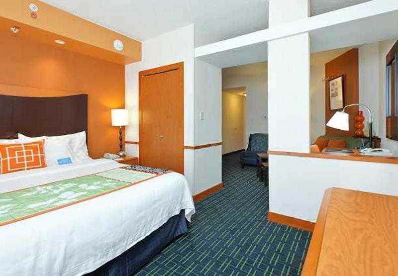 Fairfield Inn & Suites אורנג' ביץ' מראה חיצוני תמונה
