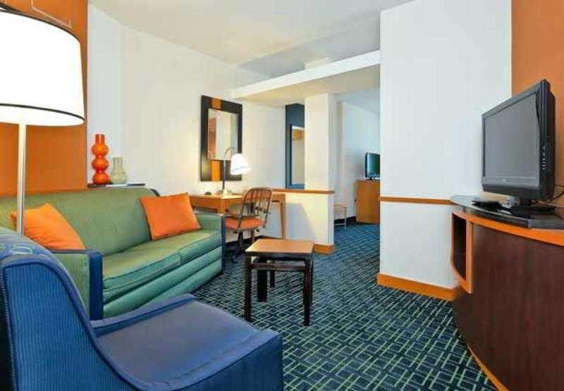 Fairfield Inn & Suites אורנג' ביץ' מראה חיצוני תמונה