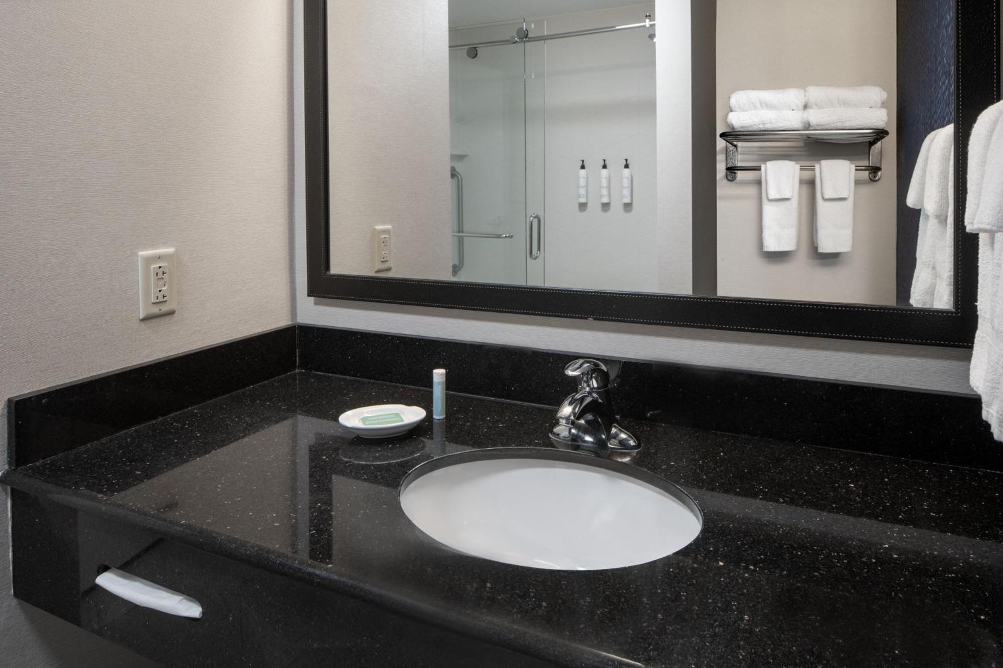 Fairfield Inn & Suites אורנג' ביץ' מראה חיצוני תמונה