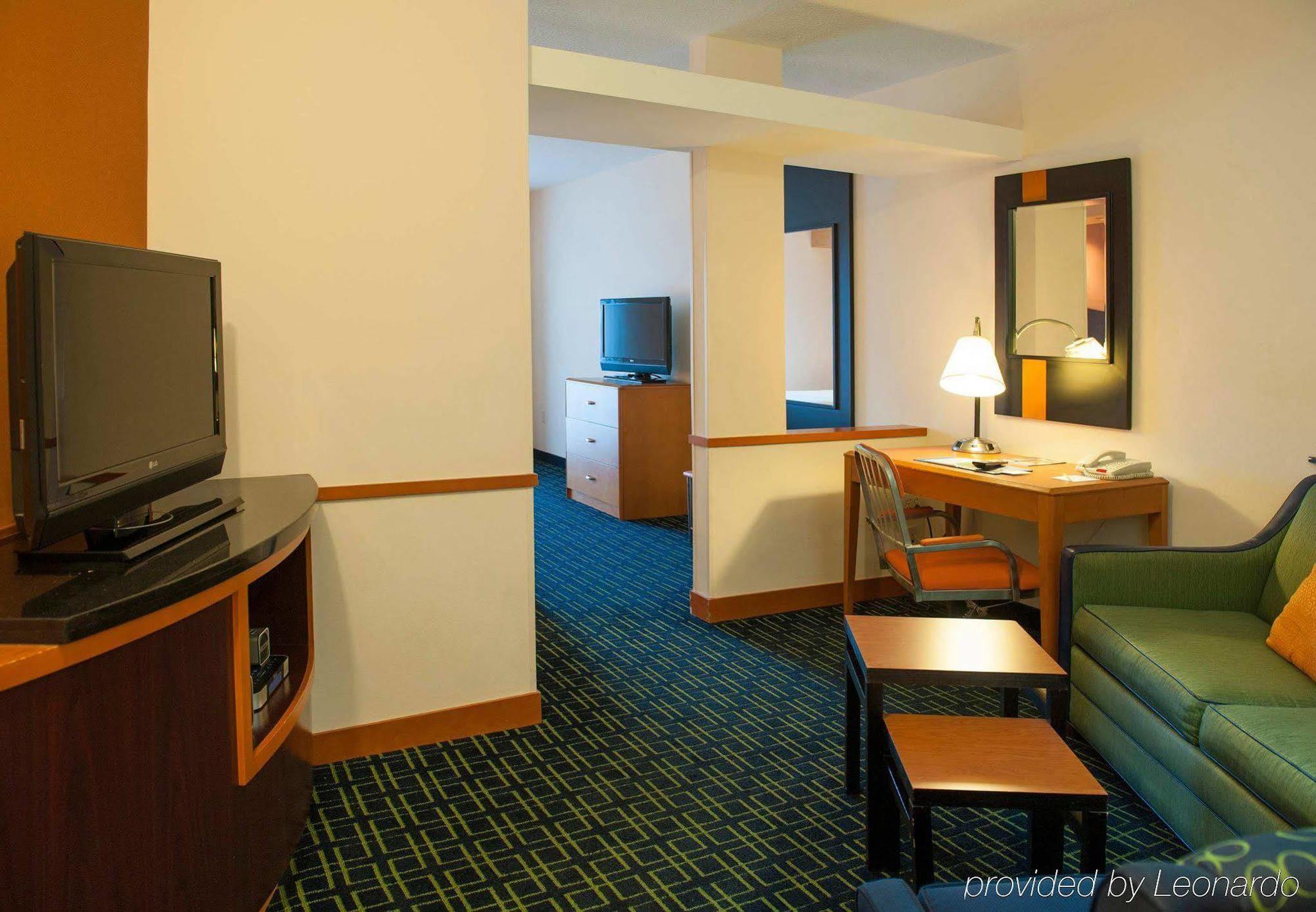 Fairfield Inn & Suites אורנג' ביץ' מראה חיצוני תמונה